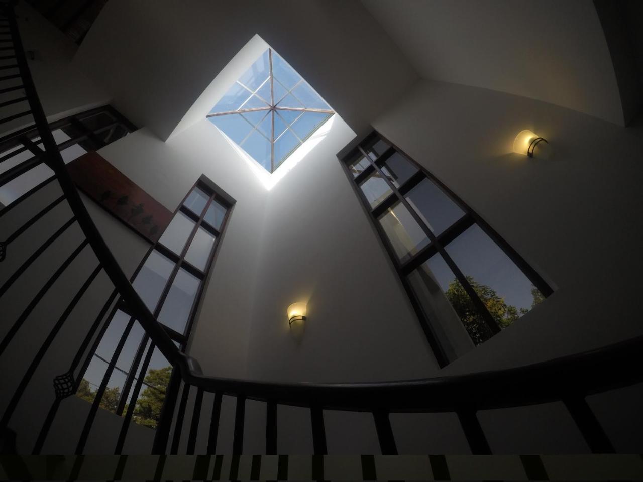 Villa 406 Seeduwa Buitenkant foto