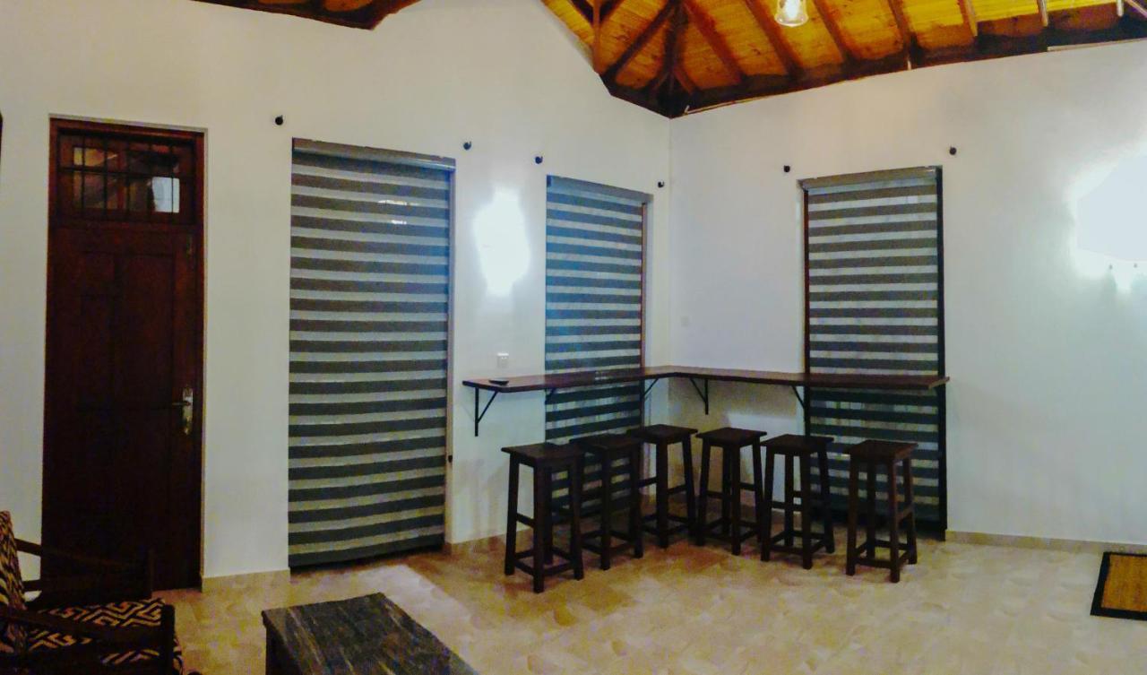 Villa 406 Seeduwa Buitenkant foto
